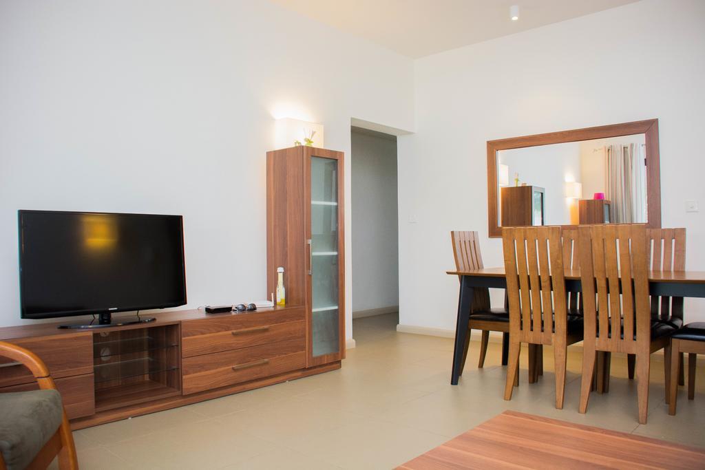 Roches Noires Apartment Azuri מראה חיצוני תמונה